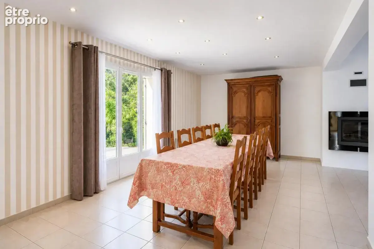 LUZARCHES – Une propriété rare au cœur de 2 646 m² de verdure - photo 6
