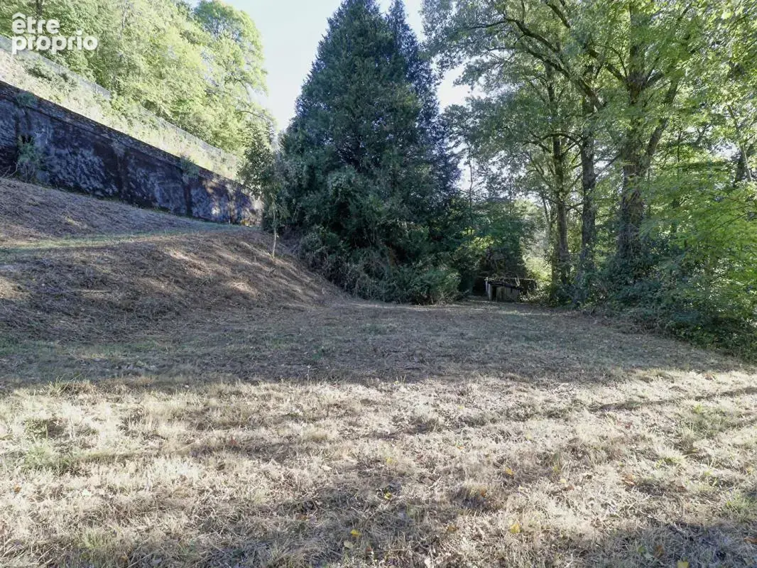 Maison 3 chambres avec grande terrasse et terrain de 2 300 m² bordé par une rivière - photo 15