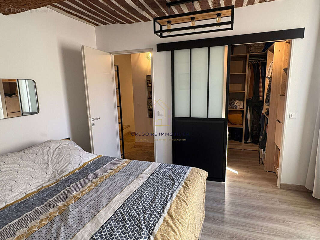 Maison à LA TOUR-D&#039;AIGUES