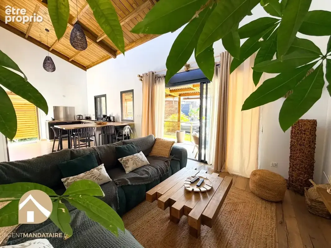 Photo Maison à Saint-Joseph au prix de 241 500€