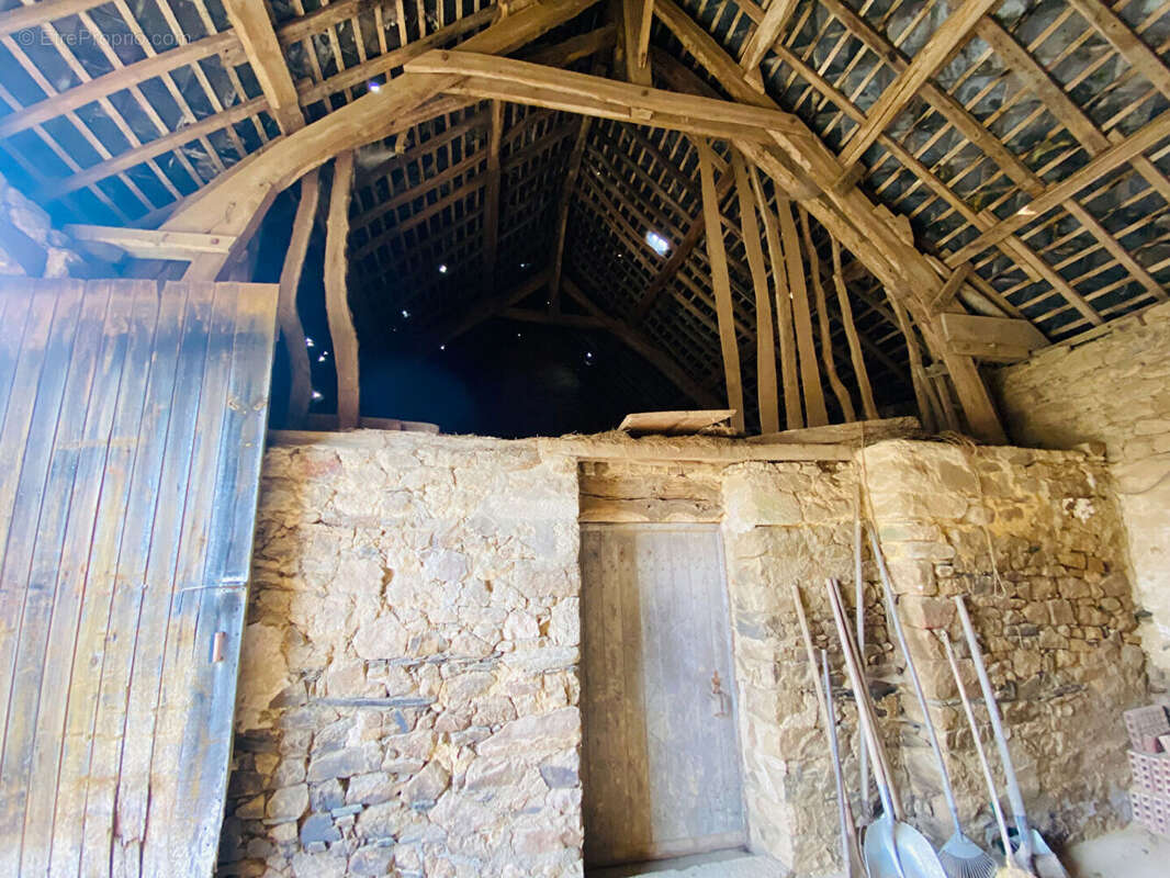 Maison à BAINS-SUR-OUST