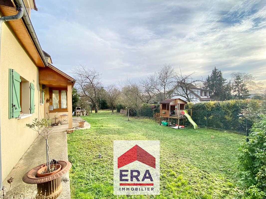 Maison à SARTROUVILLE