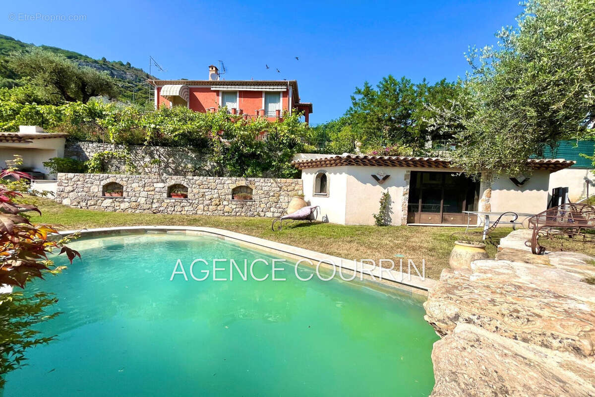 Maison à LE BAR-SUR-LOUP