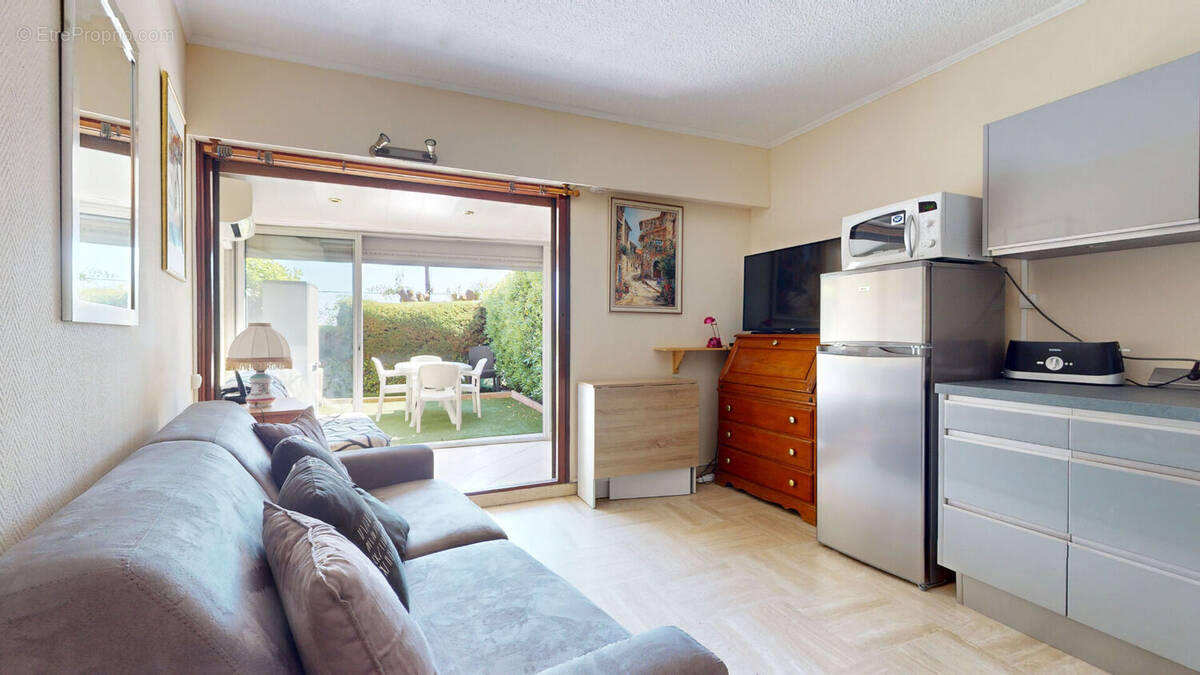 Appartement à VILLENEUVE-LOUBET