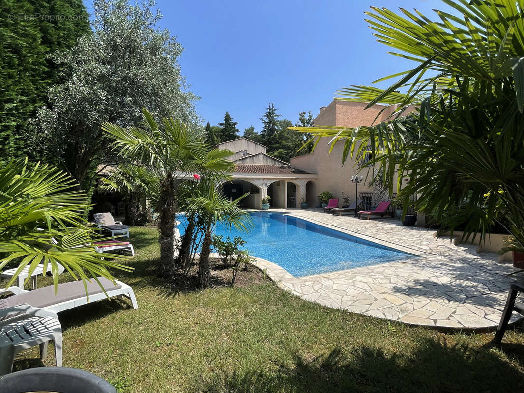 Maison à VAISON-LA-ROMAINE