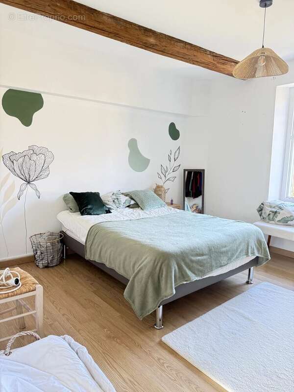 Appartement à BESSE-SUR-ISSOLE