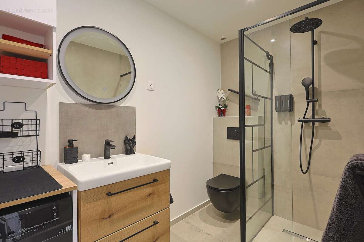 Appartement à VALLAURIS