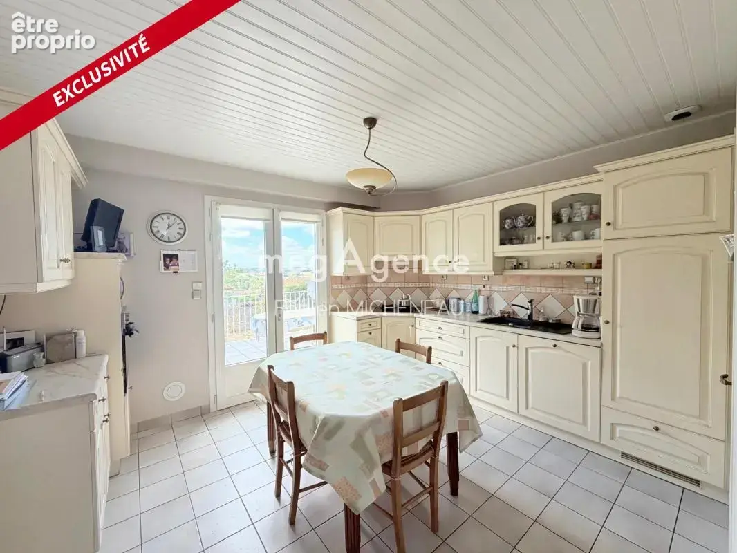 Maison La Séguinière - 135 m2 - 4 chambres - photo 6