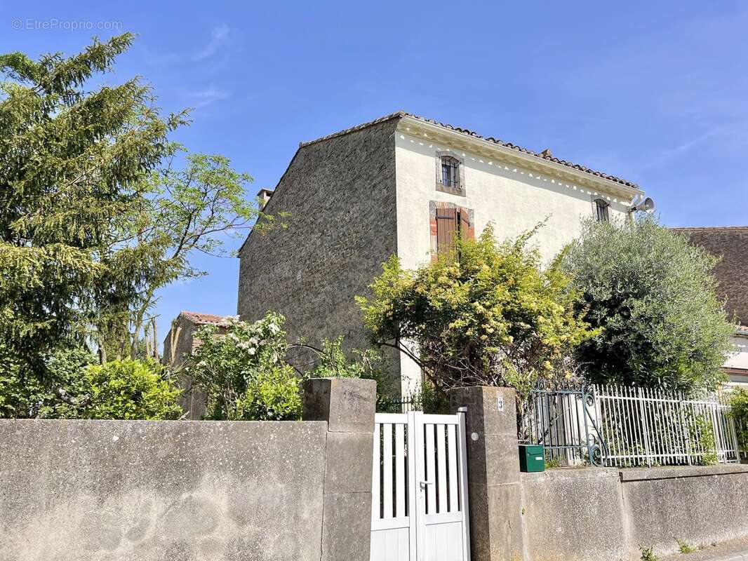 Maison à CAUX-ET-SAUZENS