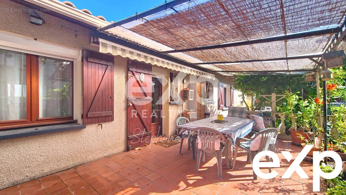 Maison à AMBARES-ET-LAGRAVE