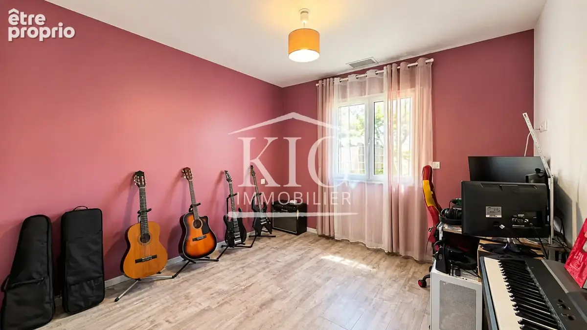 Carcassonne - maison 195 m2 4 chambres + 1 suite parentale + 1 bureau - piscine terrain 1000 m2 - photo 11