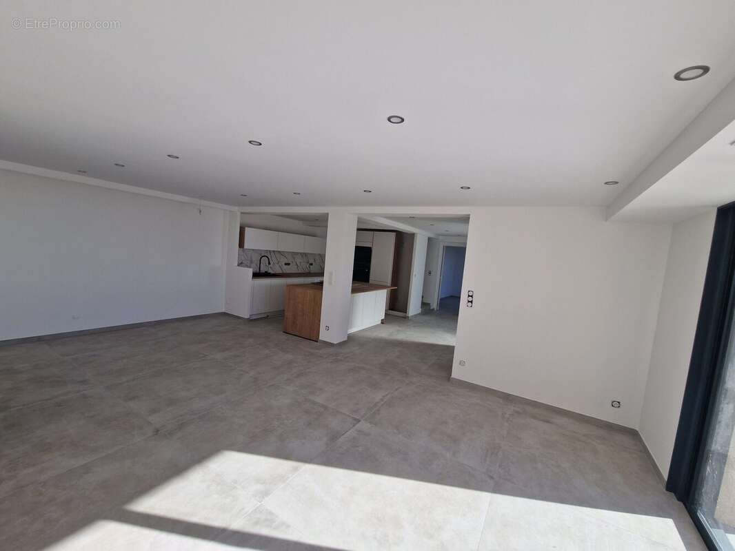 Maison à LA VALETTE-DU-VAR