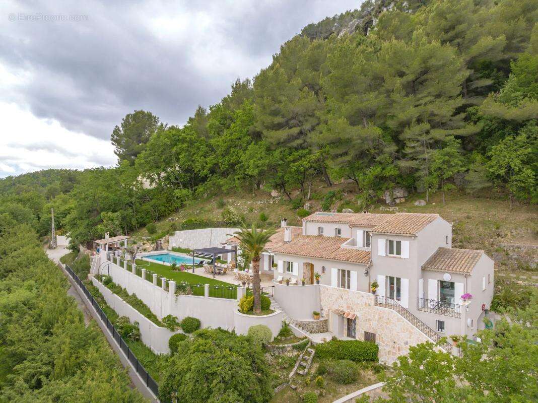 Maison à LE BAR-SUR-LOUP