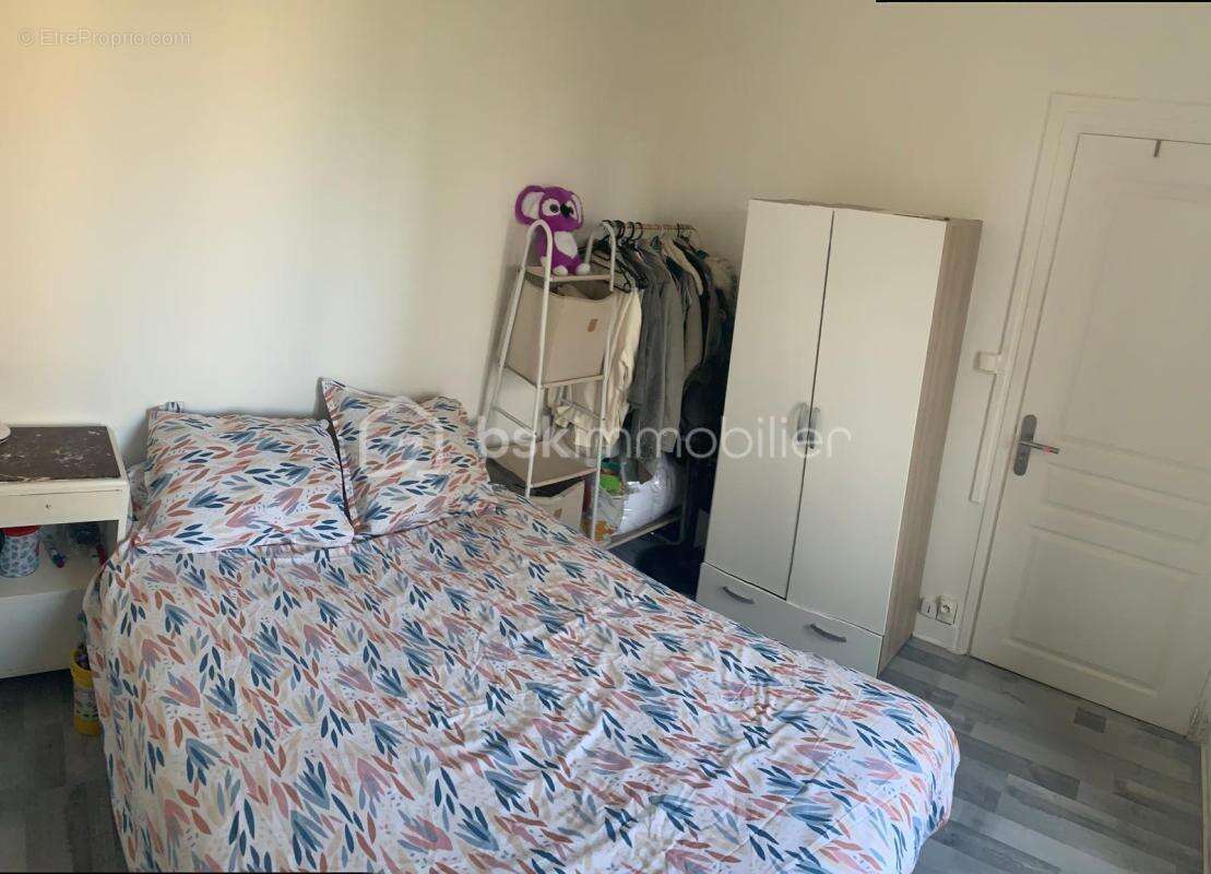 Appartement à VILLENEUVE-SUR-YONNE