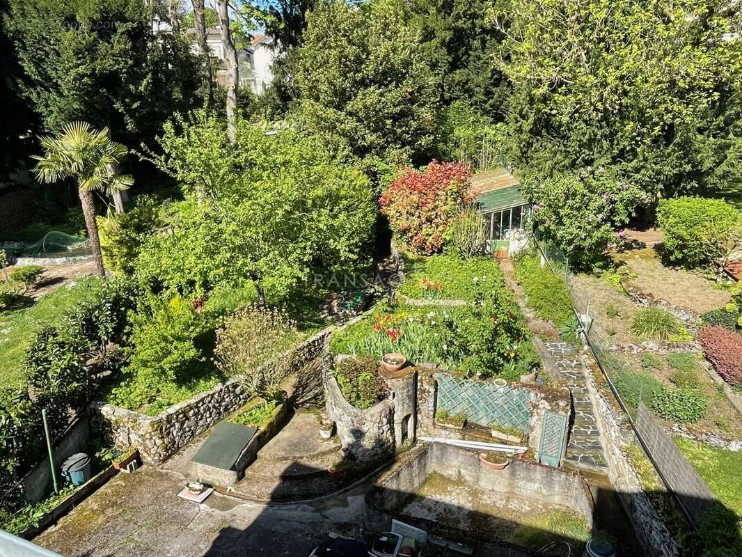 Maison à SAINT-CYR-SUR-LOIRE