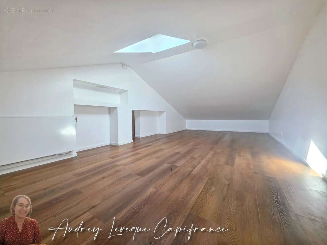 Maison à vendre 7 pièces SAINT PIERRE D'AMILLY (17) - photo 10
