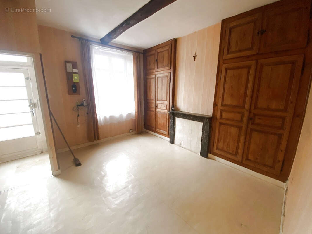 Maison à COUSOLRE
