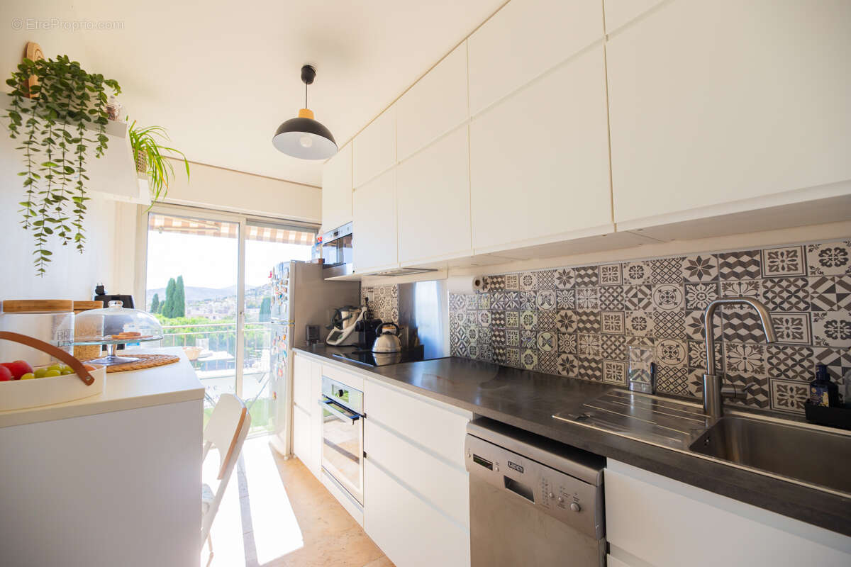 Appartement à MANDELIEU-LA-NAPOULE