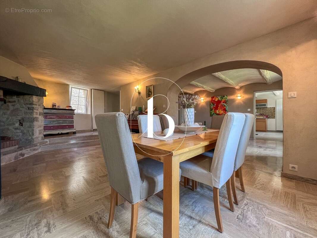 Maison 185 m² à Goudargues  - photo 14