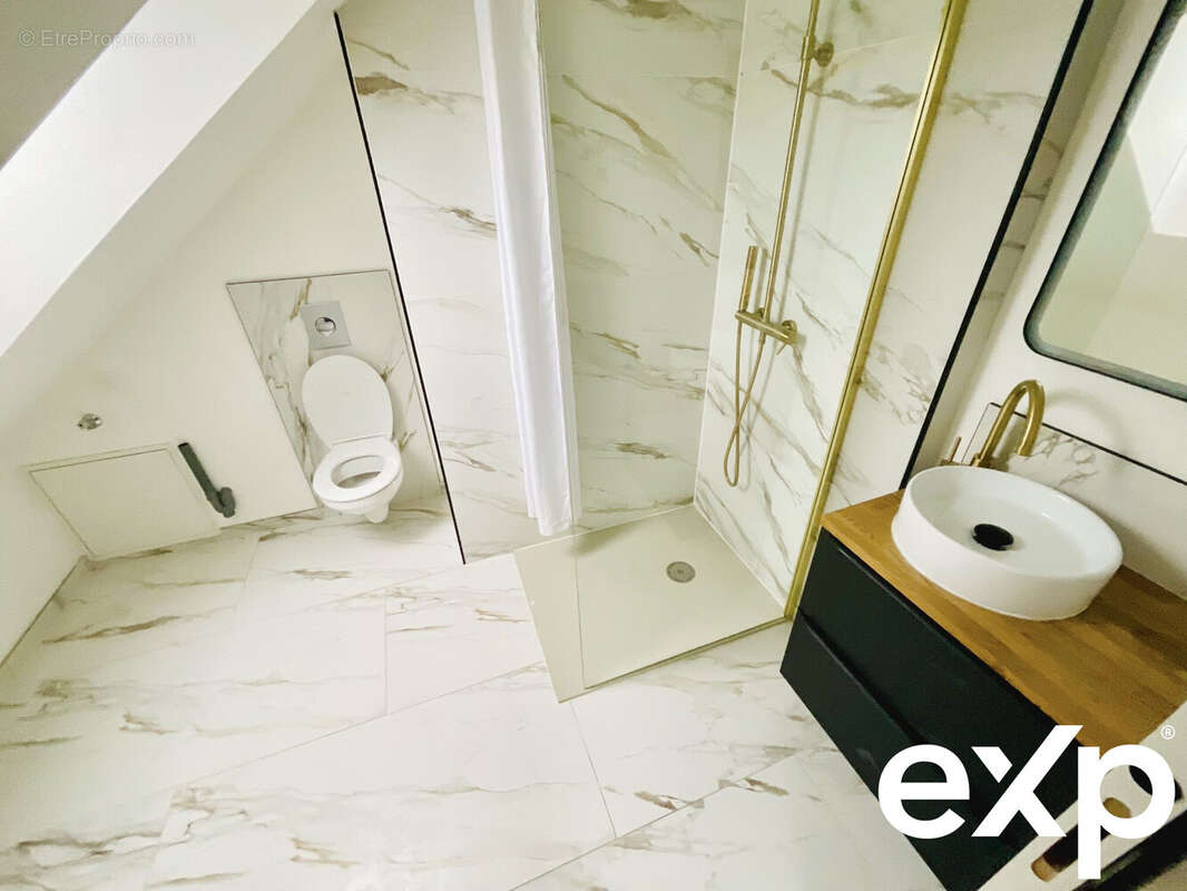 sdd wc - Appartement à TROYES