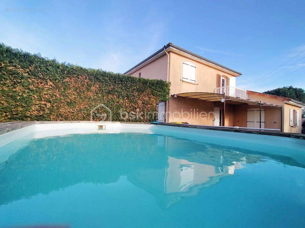 Maison à LA PACAUDIERE