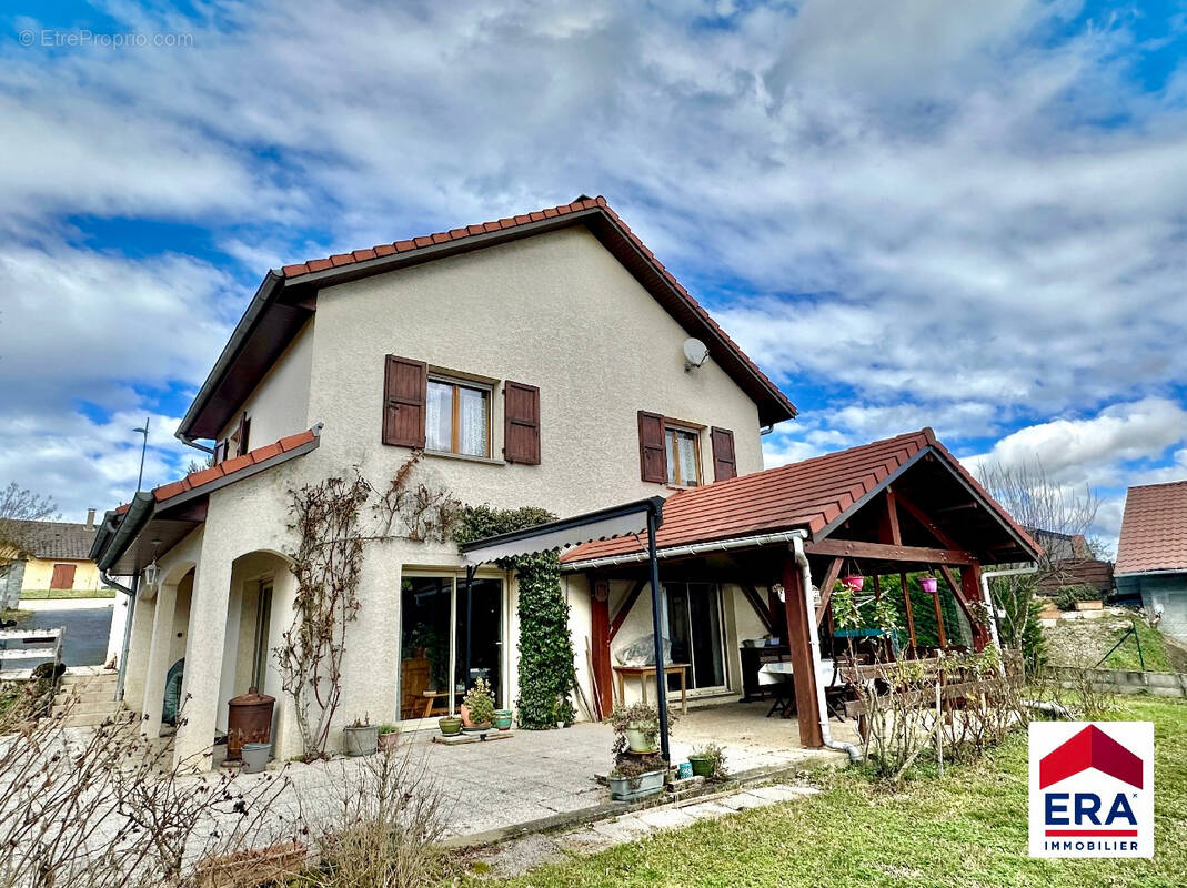 Maison à BREGNIER-CORDON