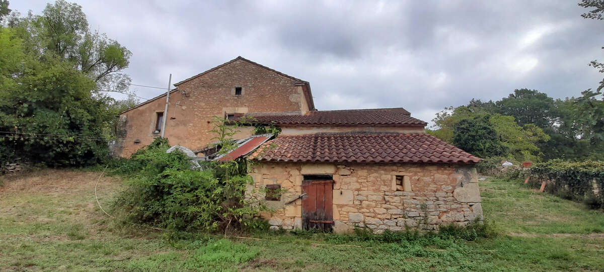 Maison à CUZORN
