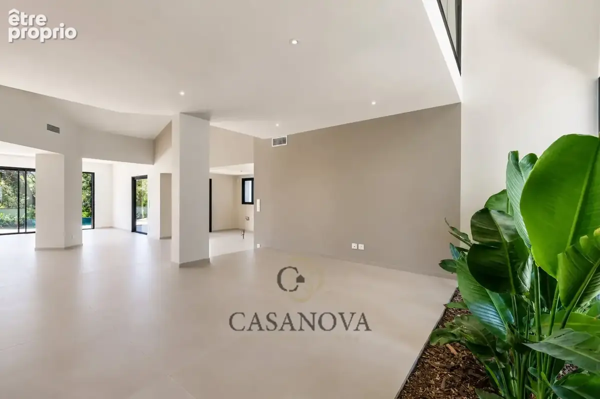Maison castelanu - piscine - grand terrain - garage. - photo 6