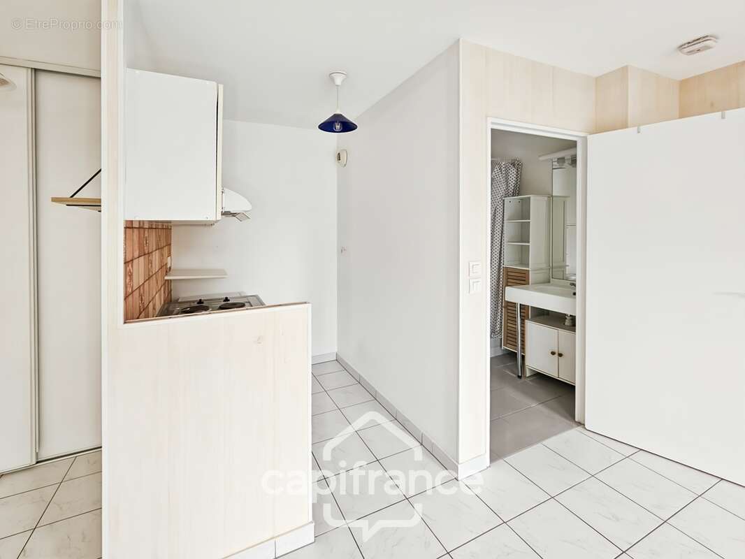 En plein cœur de Villenoy – Studio en rez-de-jardin avec stationnement - photo 14