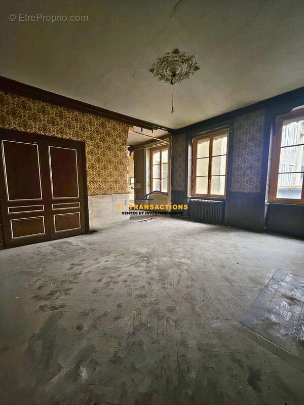 Appartement à SAINT-ETIENNE