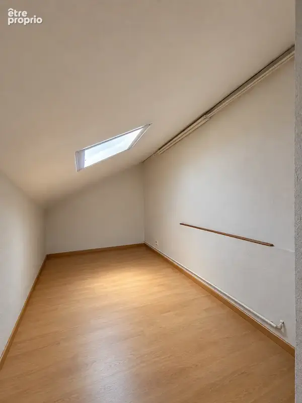 Exclusivité   ville-la-grand   t3 au dernier étage avec jardin, 2 caves et stationnement - photo 9