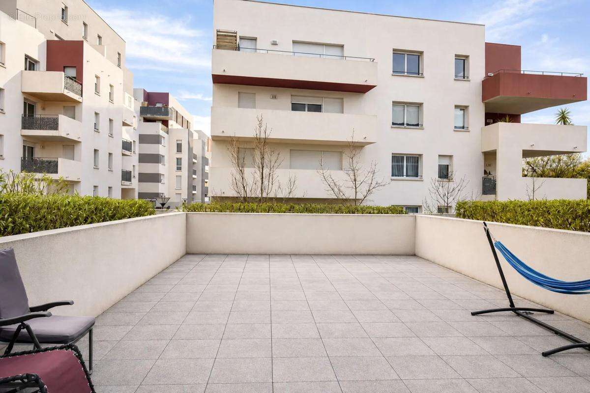 Appartement moderne 3p-Quartier St ASSISCLE-GARAGE-100m²Terrasse - photo 9