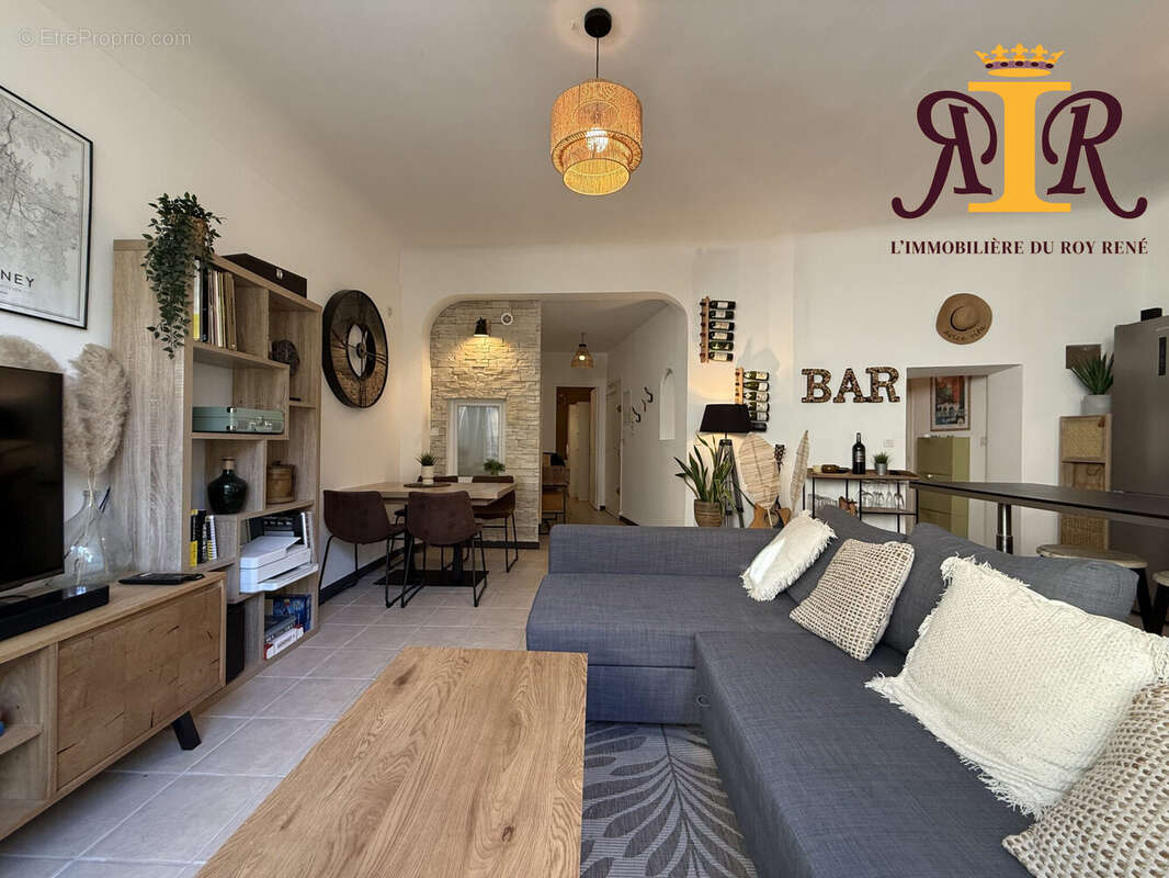 espace salon - Appartement à PERTUIS