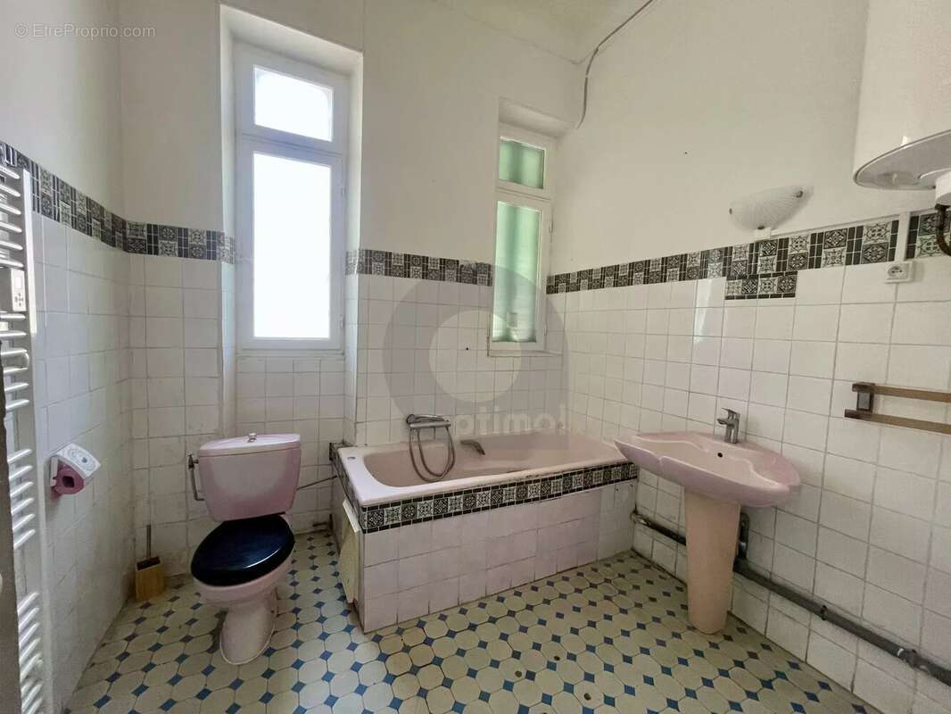Exclusivité : Appartement de caractère 4P 125.11m² - photo 12