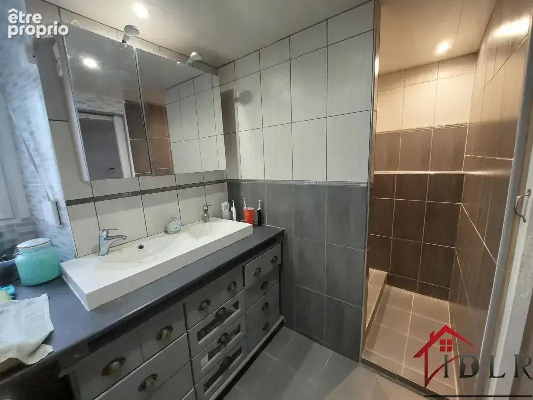 WASSY, maison de 160m2 avec locataires offrant 3 chambres + - photo 6