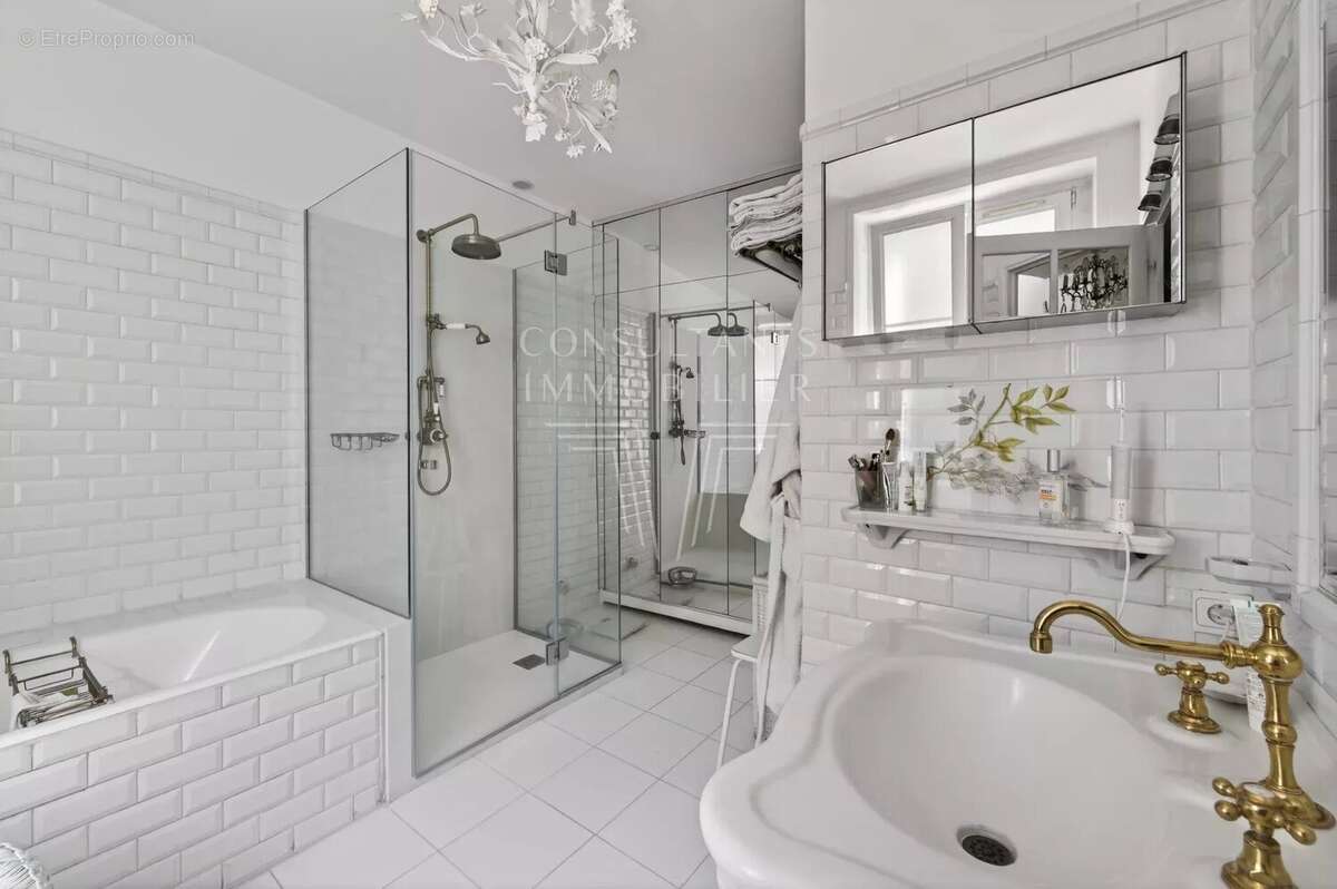 Maison à PARIS-15E
