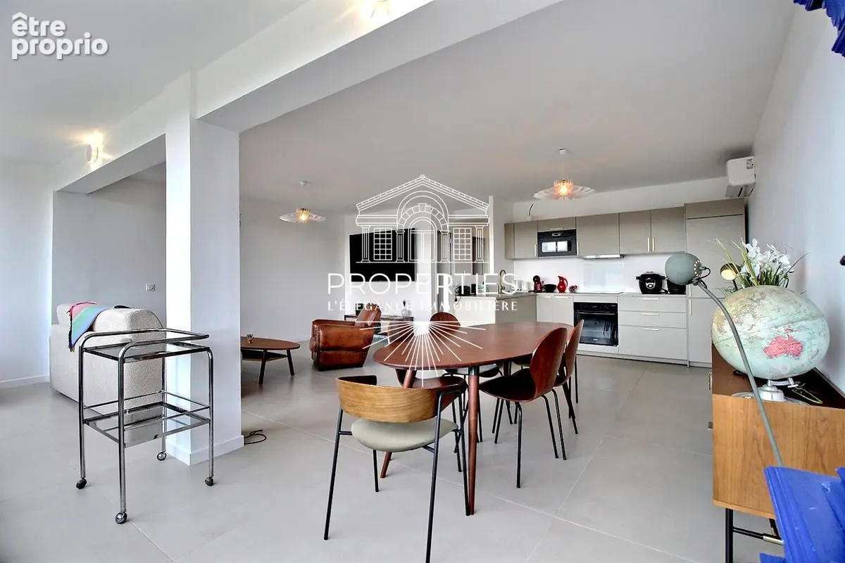Le lavandou - hyper centre - t4 renove - 87m² - ascenseur - expo sud - photo 4