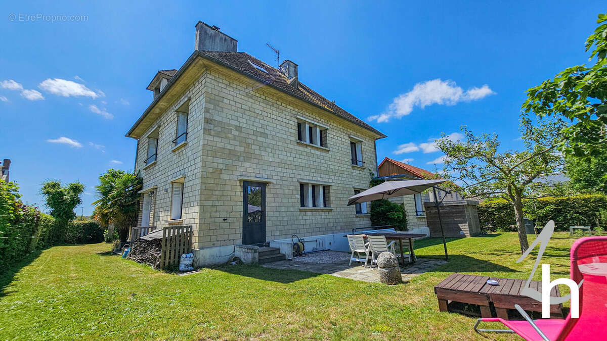 Maison à SAINT-CONTEST