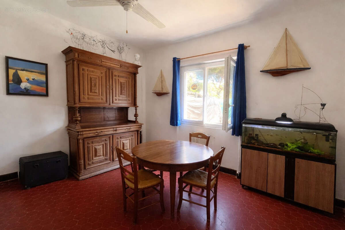 Hyères   Les Salins  Appartement T2 en rez-de-jardin à quelques mètres de la plage - photo 4