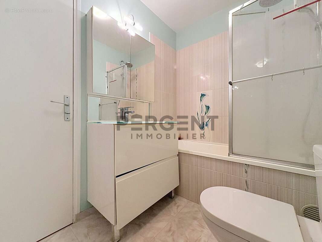 Appartement 44 m² à Reims  - photo 9