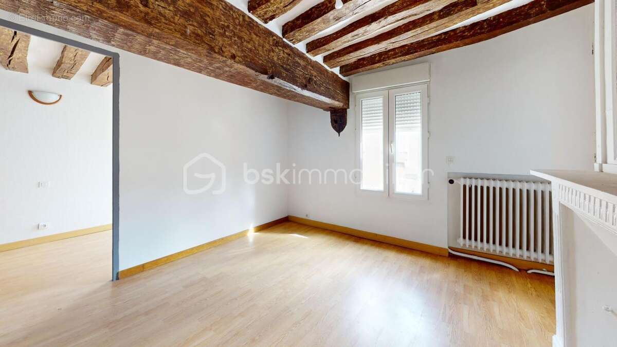 Maison à BELLEGARDE