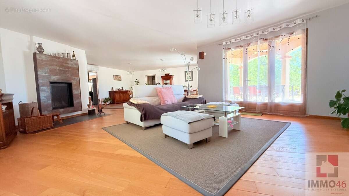 Maison 280 m² à Gramat  - photo 2