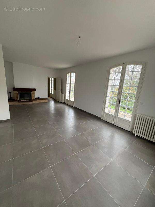 Maison à SAINT-SULPICE-ET-CAMEYRAC