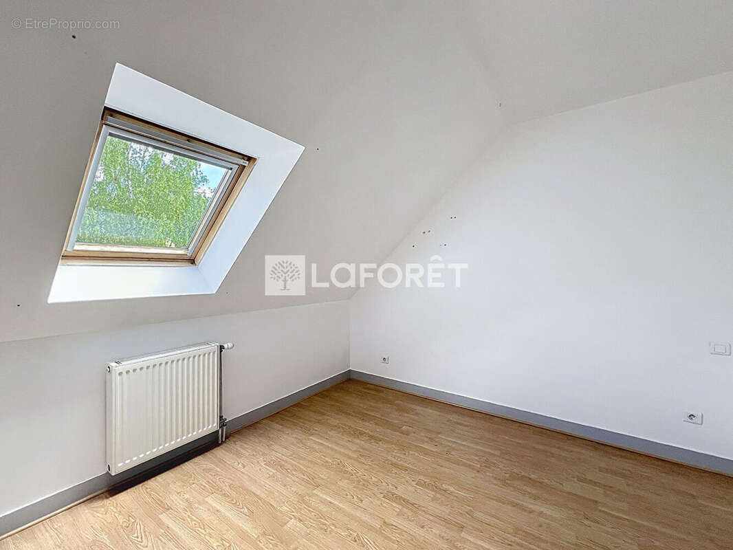 Appartement à LINAS