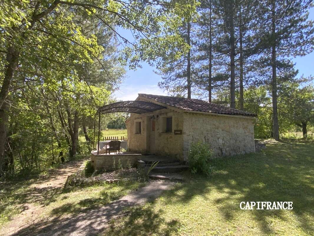 Propriété hébergement/événementiel dans le Luberon, 6,3 ha, 80 couchages, 1090 m2 - photo 4