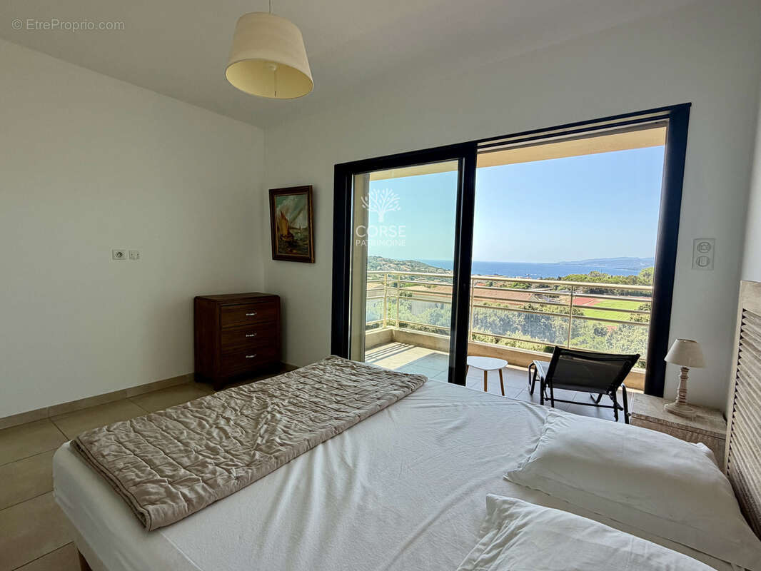 Superbe appartement 4 pieces, dernier etage, vue mer, terrasses - 20110 propriano - photo 11