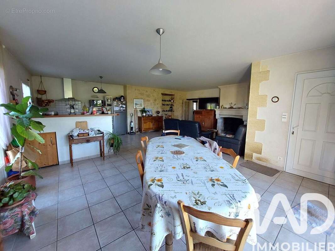 Photo 3 - Maison à MONTCARET