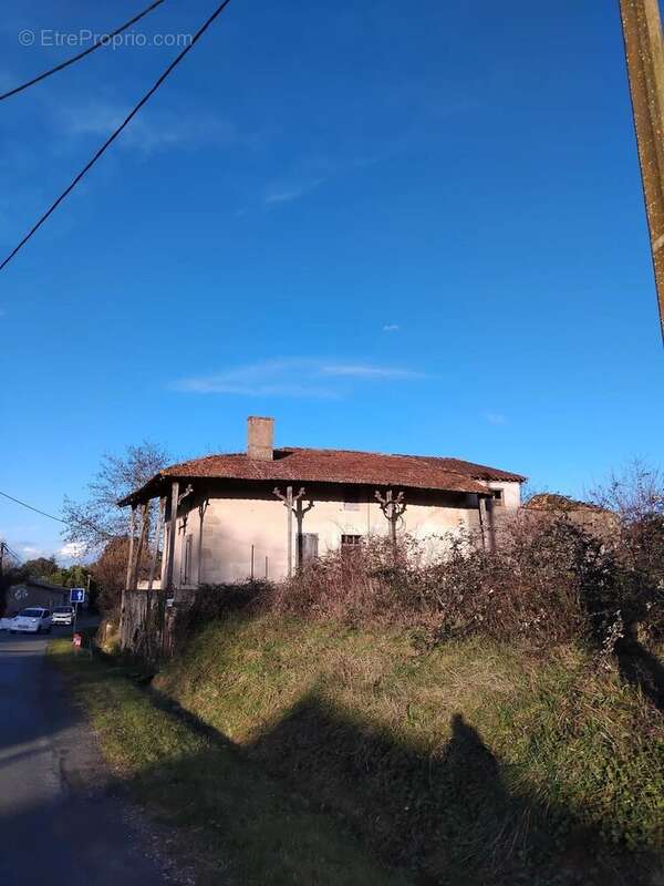 Maison à MONSEGUR