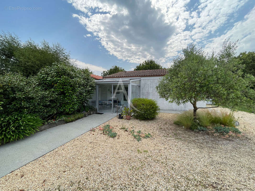 Maison à SAINT-HILAIRE-LA-FORET