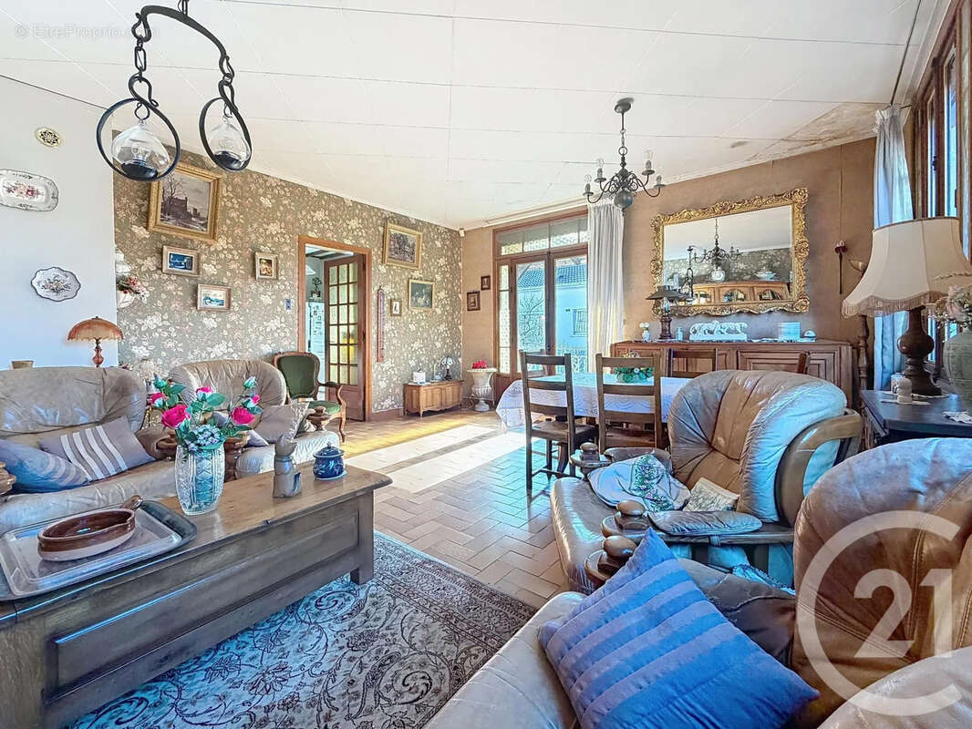 Maison à RILLIEUX-LA-PAPE